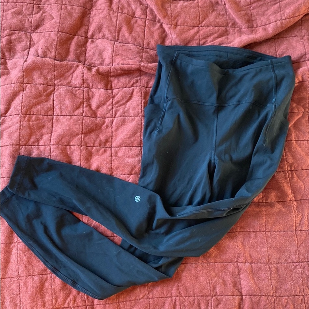 Black lululemon leggings